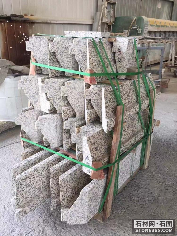 江西黄金麻异型石材加工 工艺与应用的卓越结合
